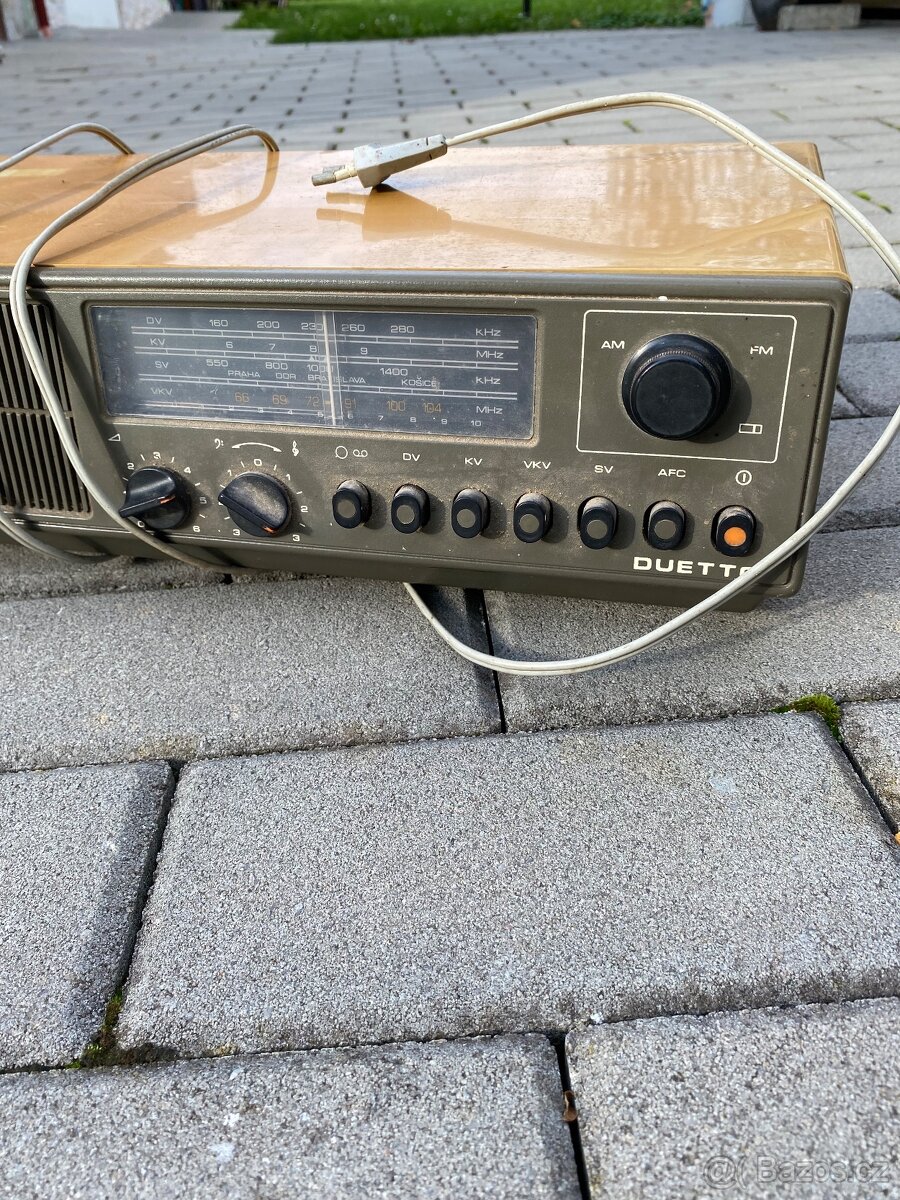 Retro rádio Tesla - 4