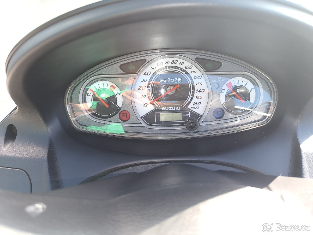 Suzuki Burgman 200 uh - 4