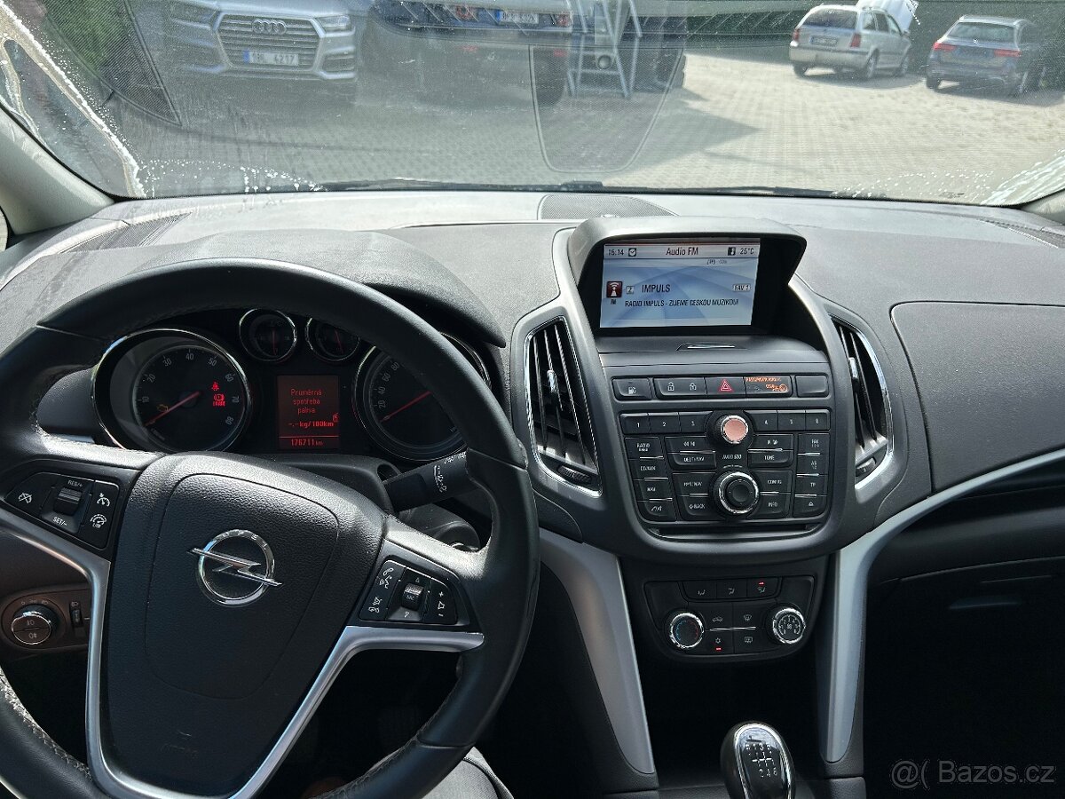 Opel Zafira Tourer 1.6 CNG Benz. R.v 5/2012 - 4