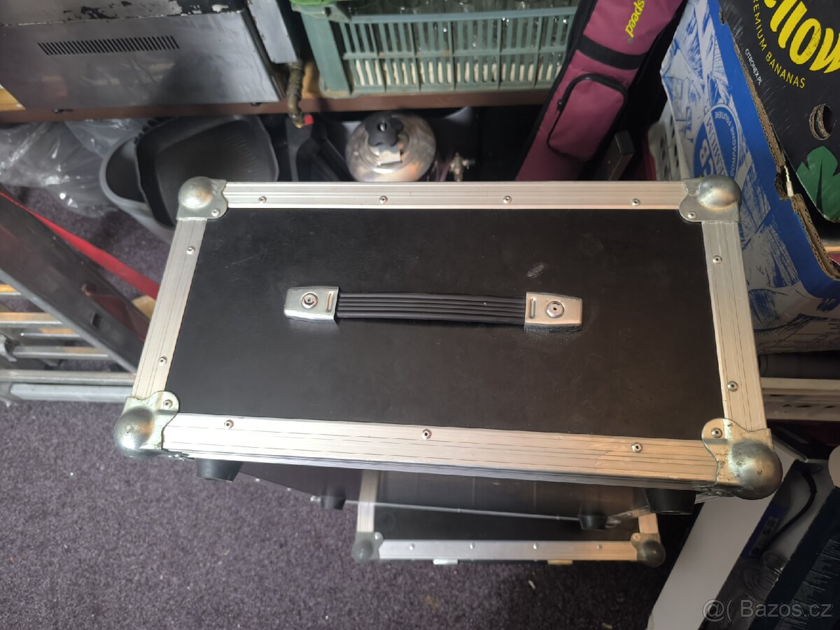 Mixážní pult v kufru - 4