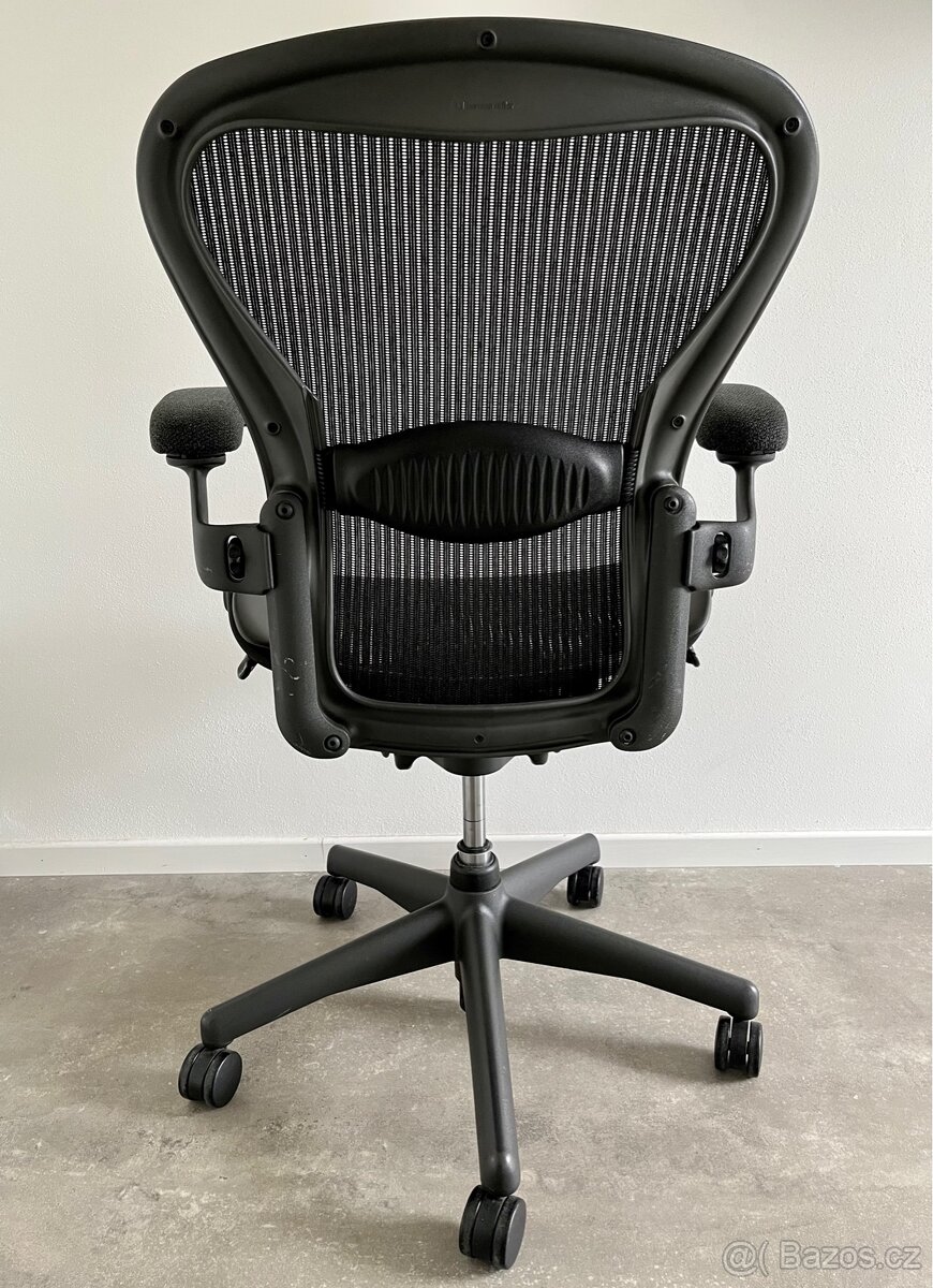 Kancelářská židle Herman Miller Aeron - 4
