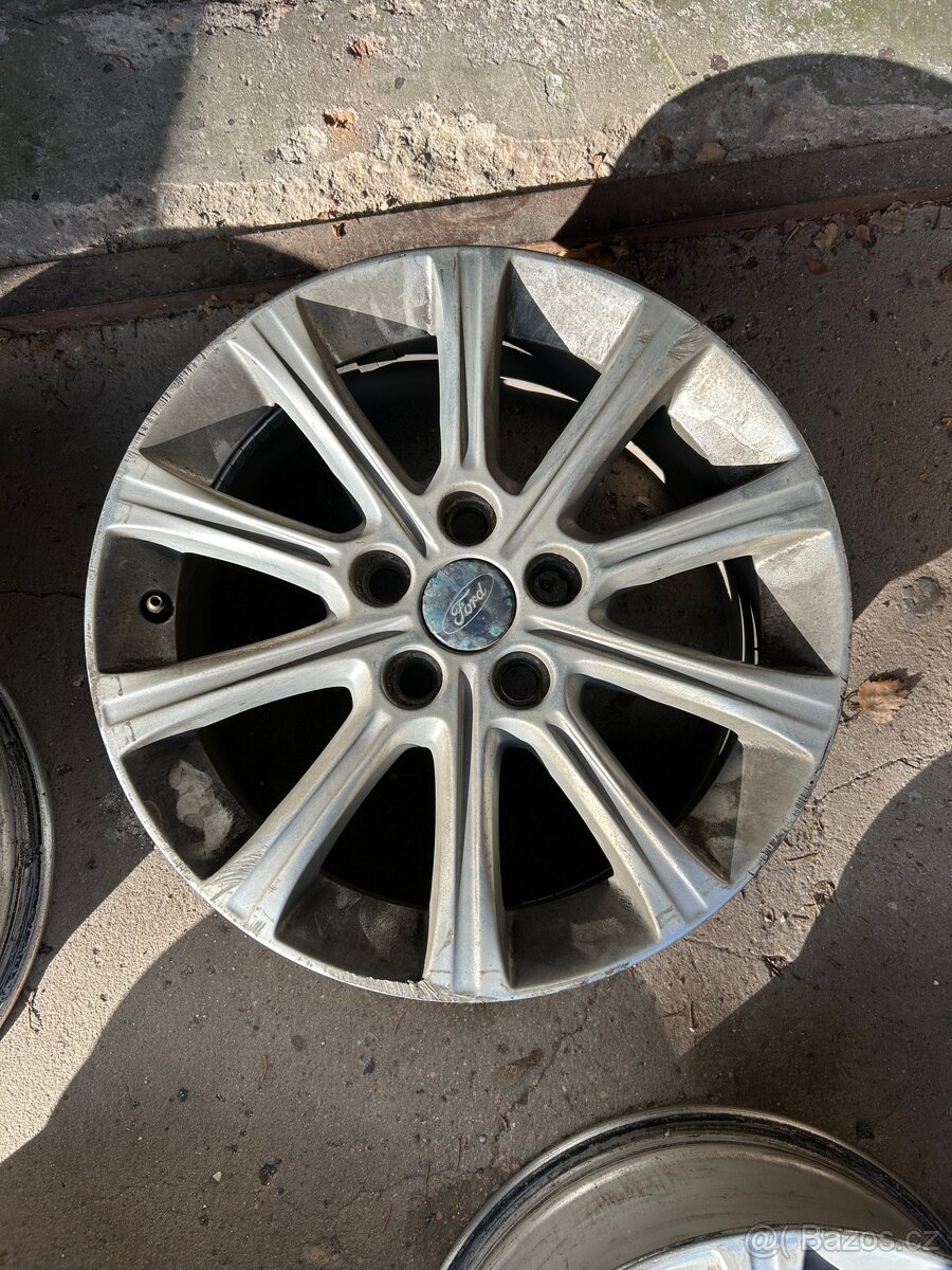 Alu kola Ford r16 - 4