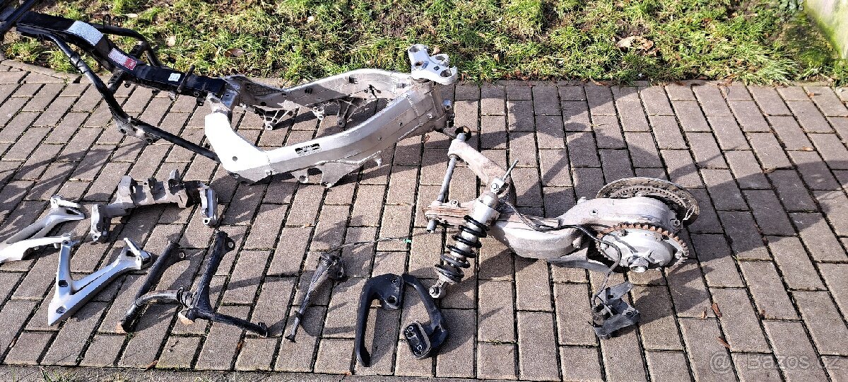 Honda vfr 800 vtec abs dual cbs systém - 4