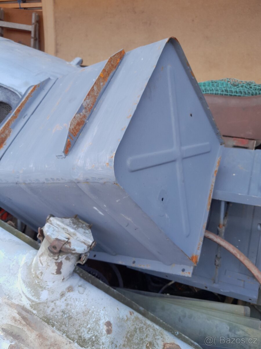 Praga V3S náhradní díly - 4