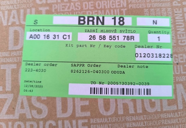 Zadní mlhovka Dacia Duster II (od r.2018) bez patice - 4