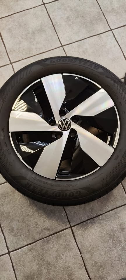 235/55 R18 Originál Alukola VW, plus pneu - 4