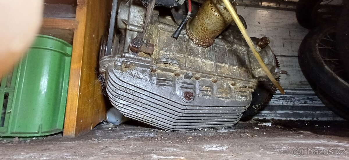 Škoda 110r Motor - 4