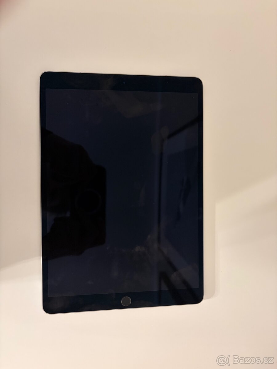 Apple iPad 10.2 + Apple Smart Keyboard CZ - 4