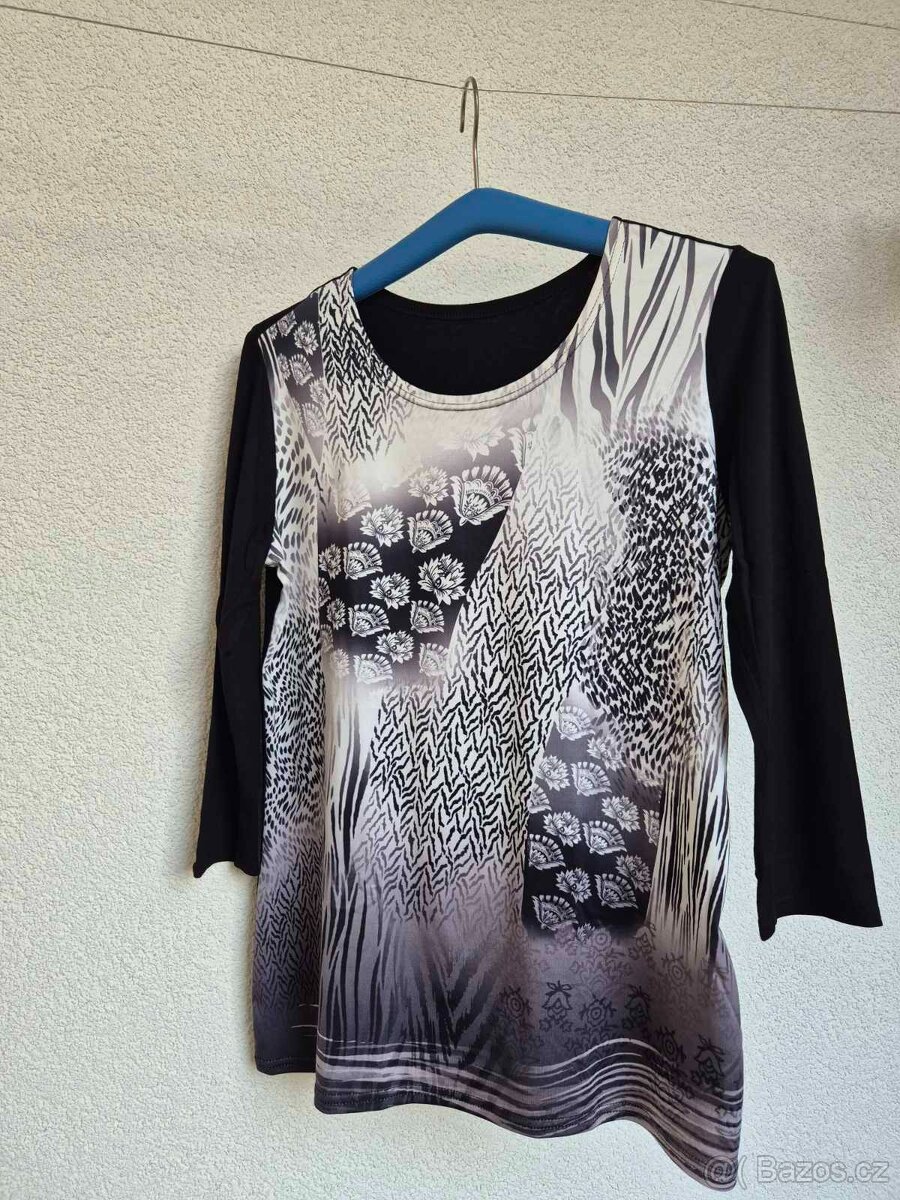 Set dvou dámských halenek s potiskem - 4