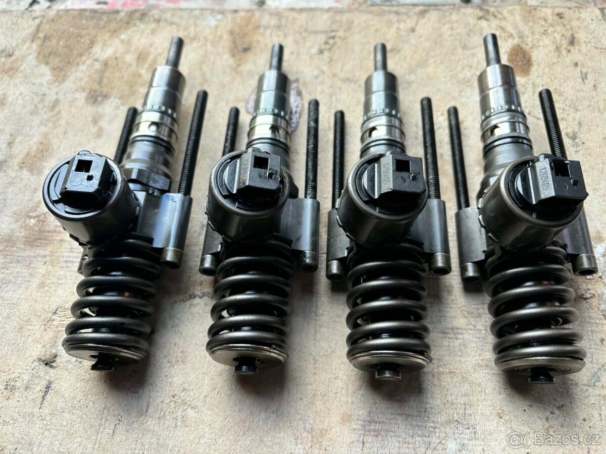 prodám na Motor BKD 2.0tdi 16v vstřiky Bosch - 4