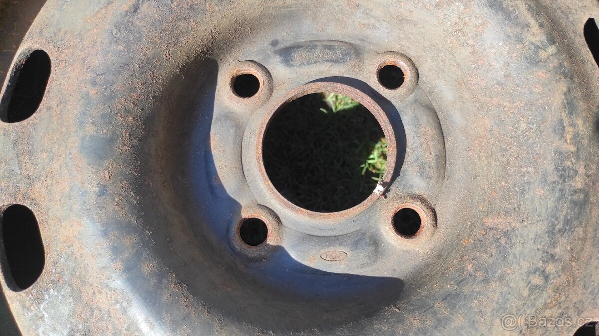 Plechové ráfky Ford 6Jx15x49,5 - 4