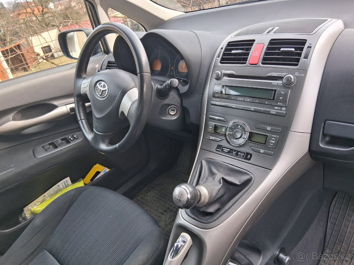 Toyota Auris - 4