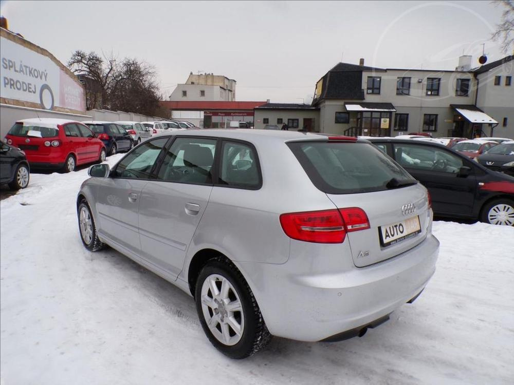 Audi A3 1,6 TDI SPORTBACK,XENONY - 4
