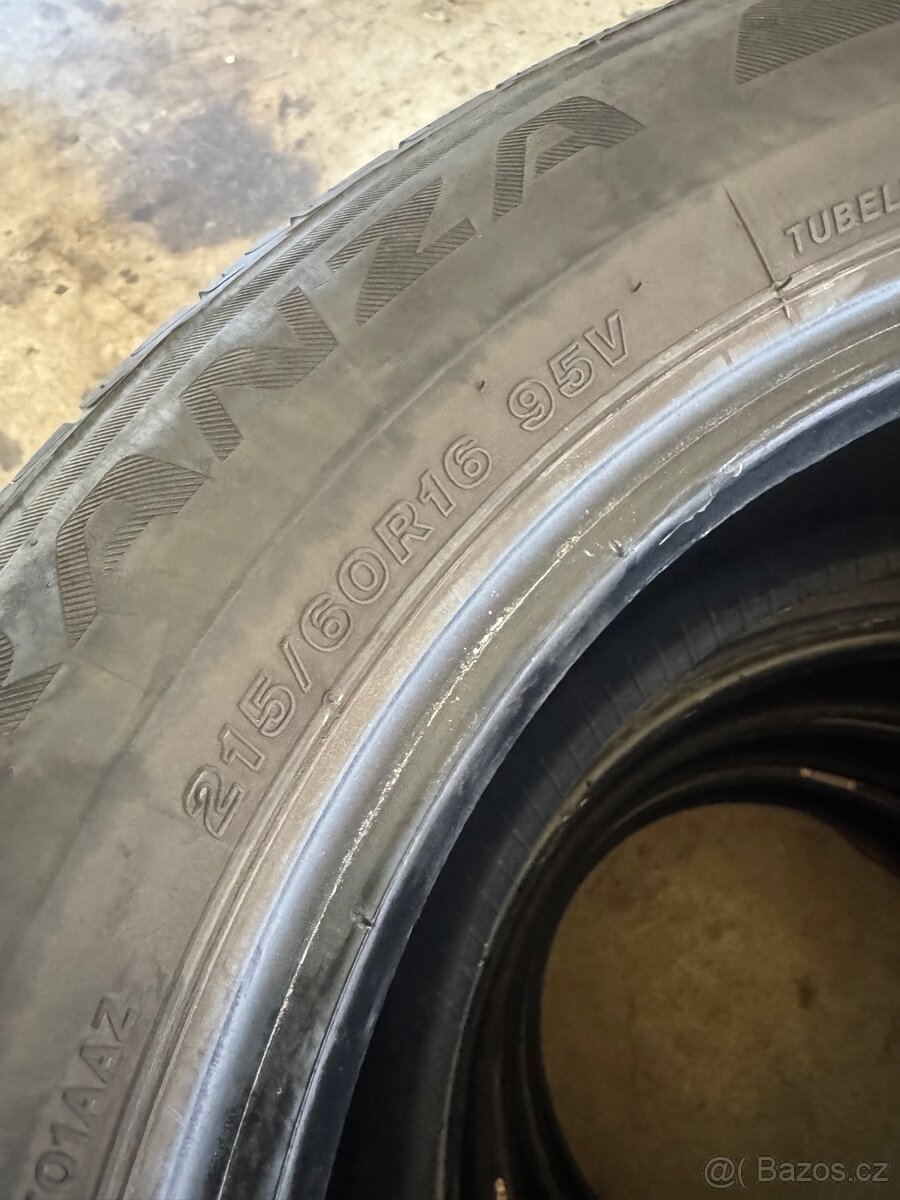 Bridgestone 215/60 r16 - 4