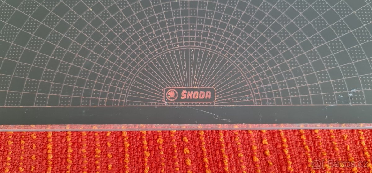 Sklo střešního okna ŠKODA, 710x320mm, použité - 4