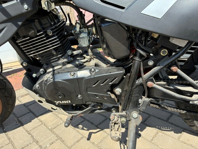 YUKI 125 - 4