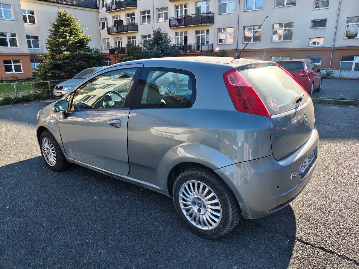 Fiat Grande Punto - 4