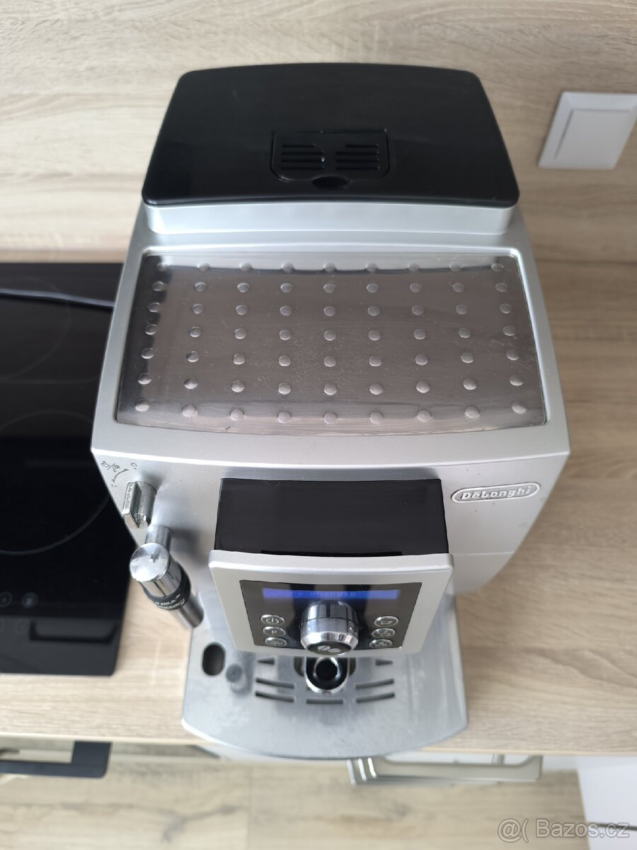 Automatický kávovar DeLonghi - 4