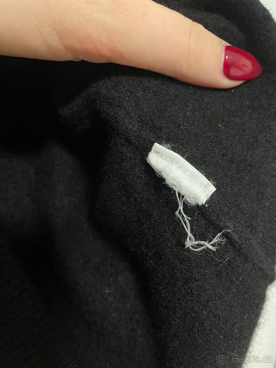 Černý kašmírový svetr Massimo Dutti - 4