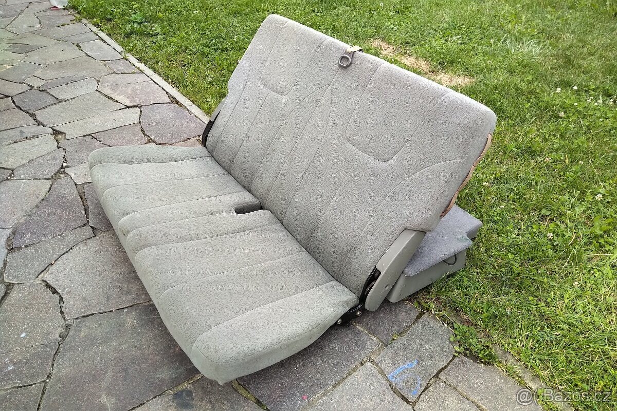 Třetí řada sedadel Ssangyong Rexton +pásy plasty, úložný box - 4