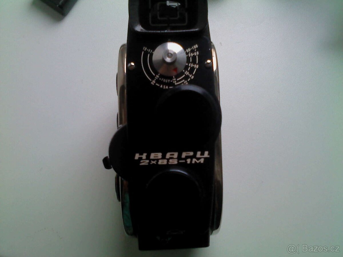 Prodám sběratelům starý měchový fotoaparát + kameru - 4