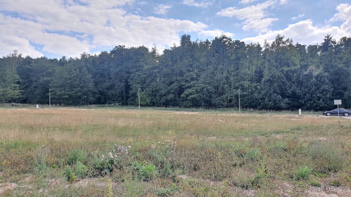 Prodej pozemku 872m2 v Horách - 4