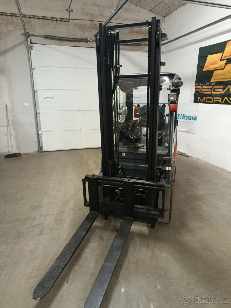 Vysokozdvižný vozík Toyota 8FGCU25 LPG - 4