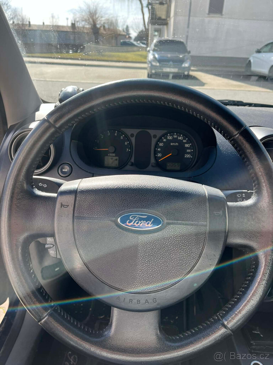 Ford Fiesta 2003 - 4