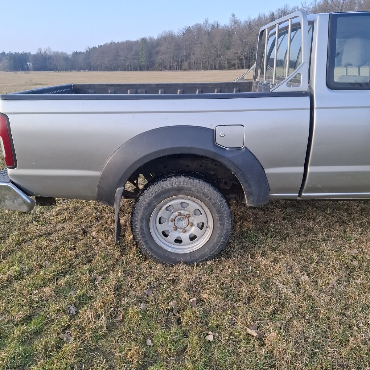 Nissan navara d22 r.v2004 najeto112tkm - 4