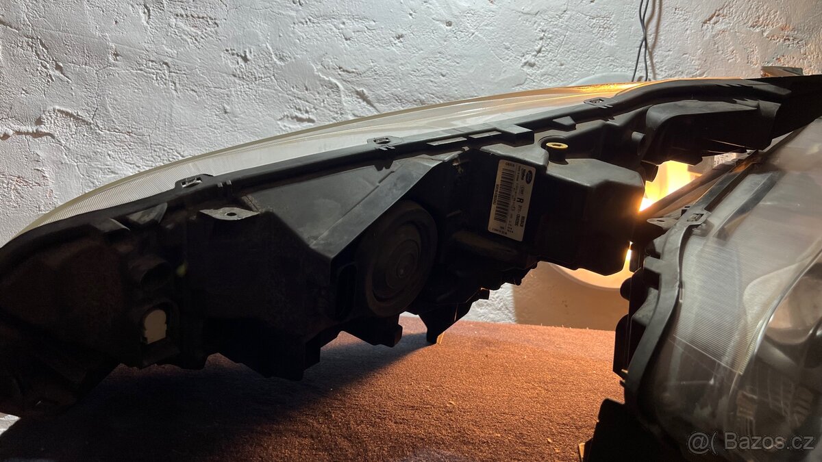 Přední světla Ford transit Connect - 4