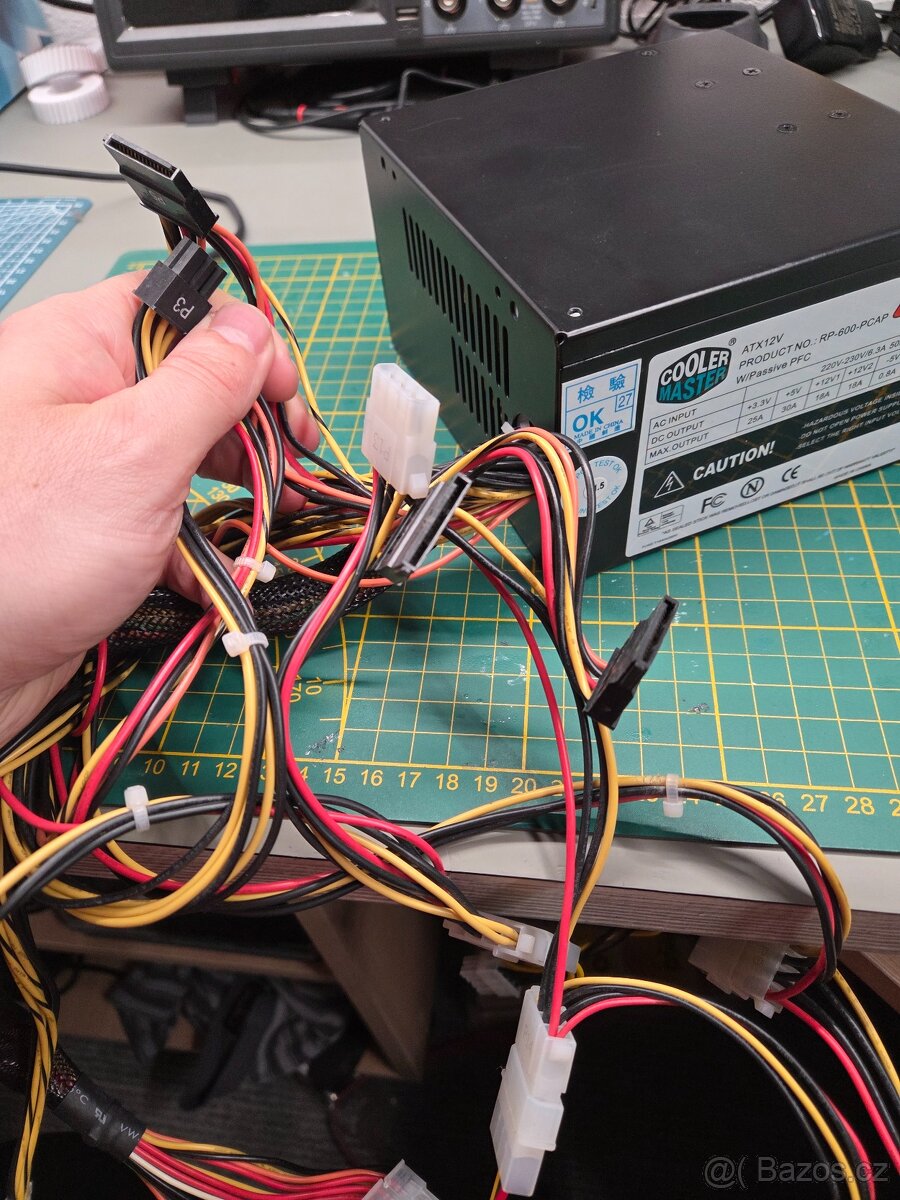 Zdroj cooler master 600W - 4