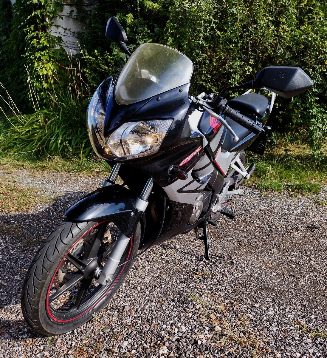Honda CBR 125r - 4