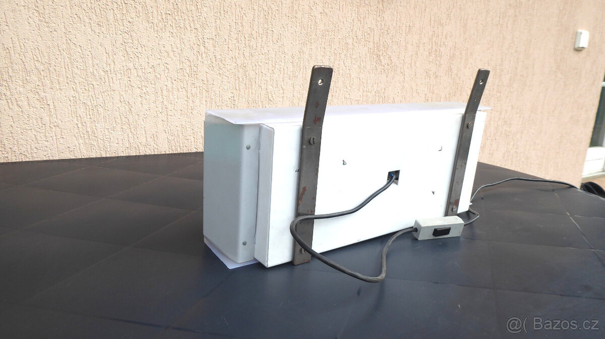 B242_ Osvětlení nástěnné, garáž, dílna - 4