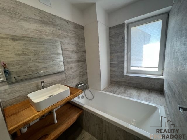 Pronájem bytu 2+1+šatna,balkon Hodonín, byt k pronájmu 2+1+š - 4