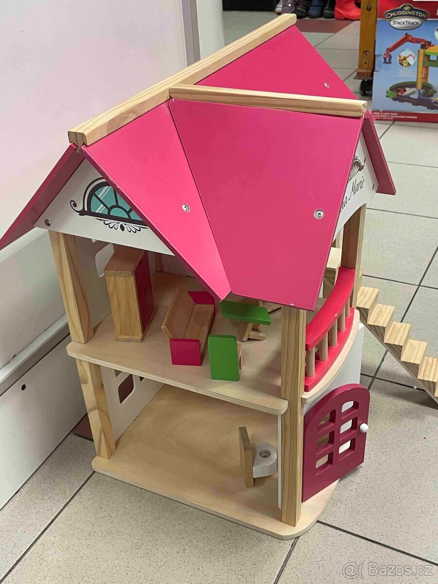DŘEVĚNÝ DOMEK PRO PANENKY - 4