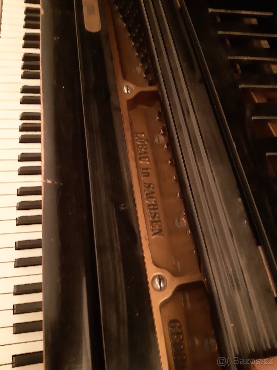 Klavír křídlo AUGUST FORSTER - 4