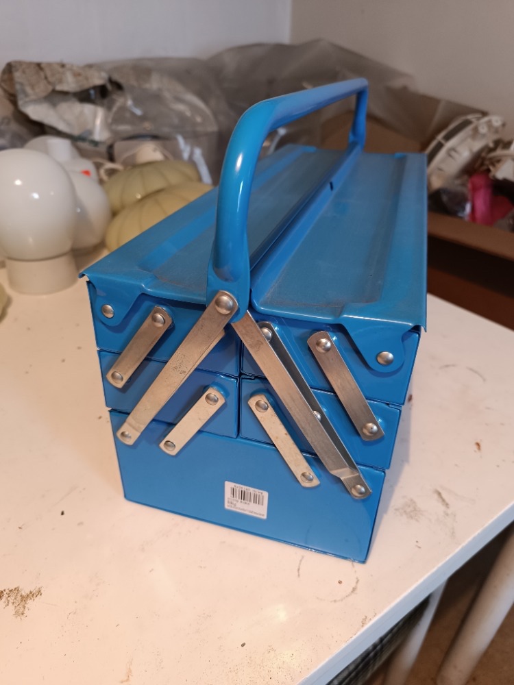 Kovový box na nářadí - 4