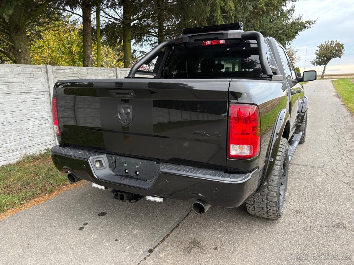 Dodge RAM 5.7 hemi rok 2018  verze Sport