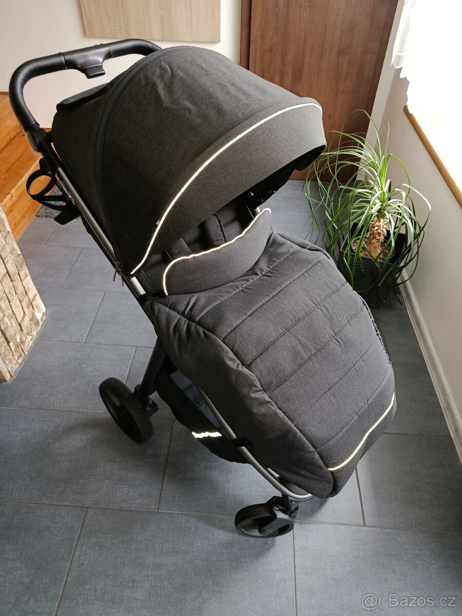 Kočárek CARRELLO BRAVO NEW (jako nový) - 4