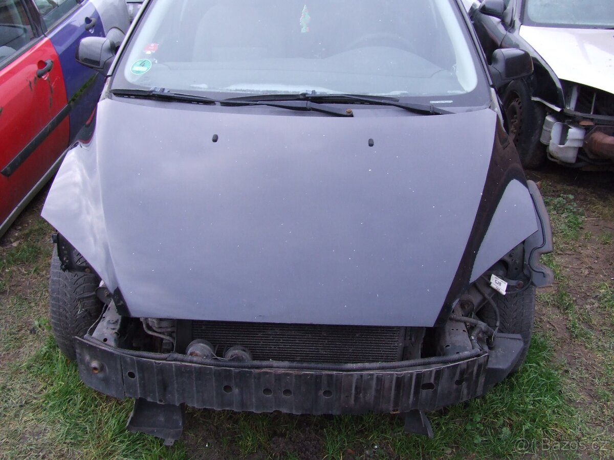 Prodám náhradní díly Ford Focus MK2 kombi 1.6 16v - 4