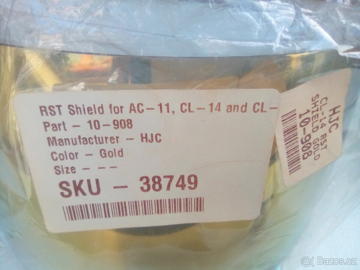 Štít - hledí přilby - 4