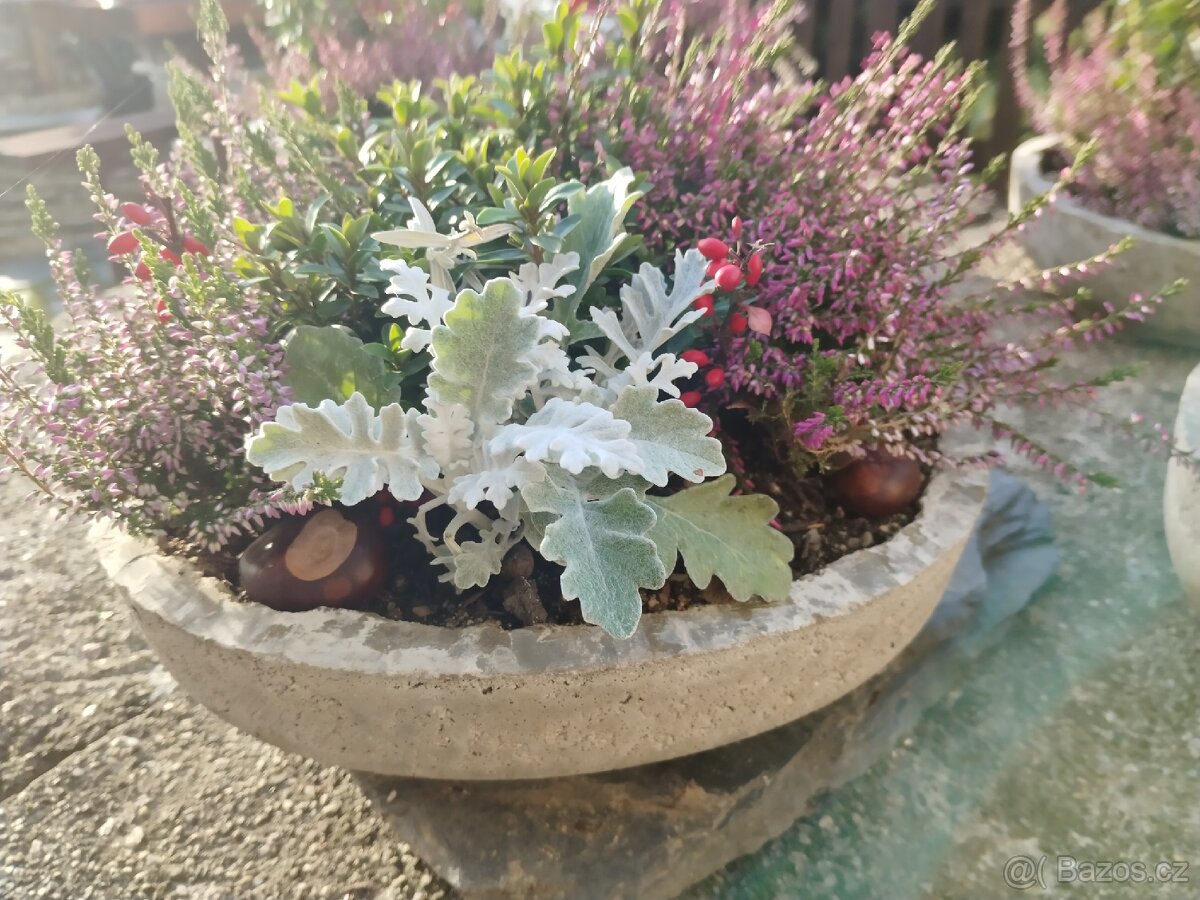 Betonový oválný květináč - 4