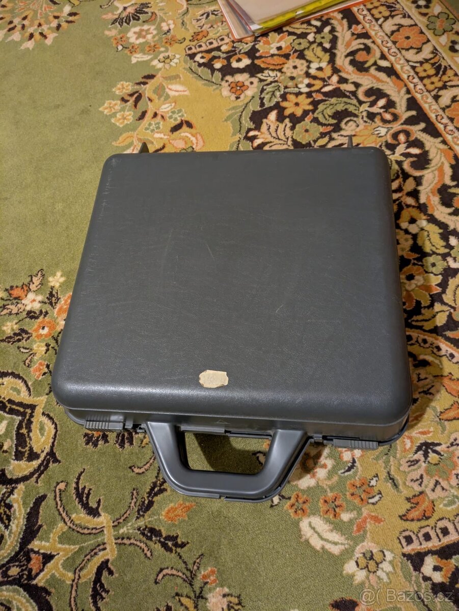 Psací stroj Consul - 4