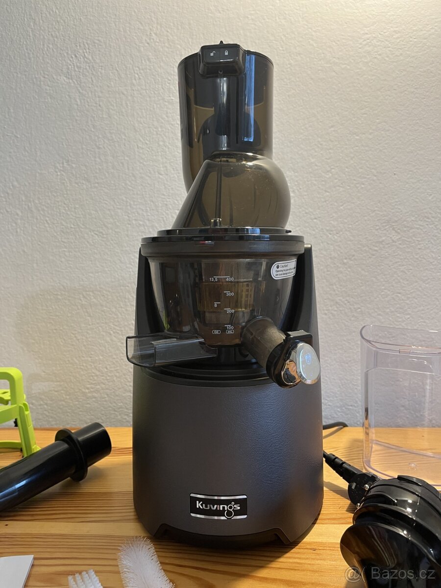 Odšťavňovač Kuvings EVO820 - 4