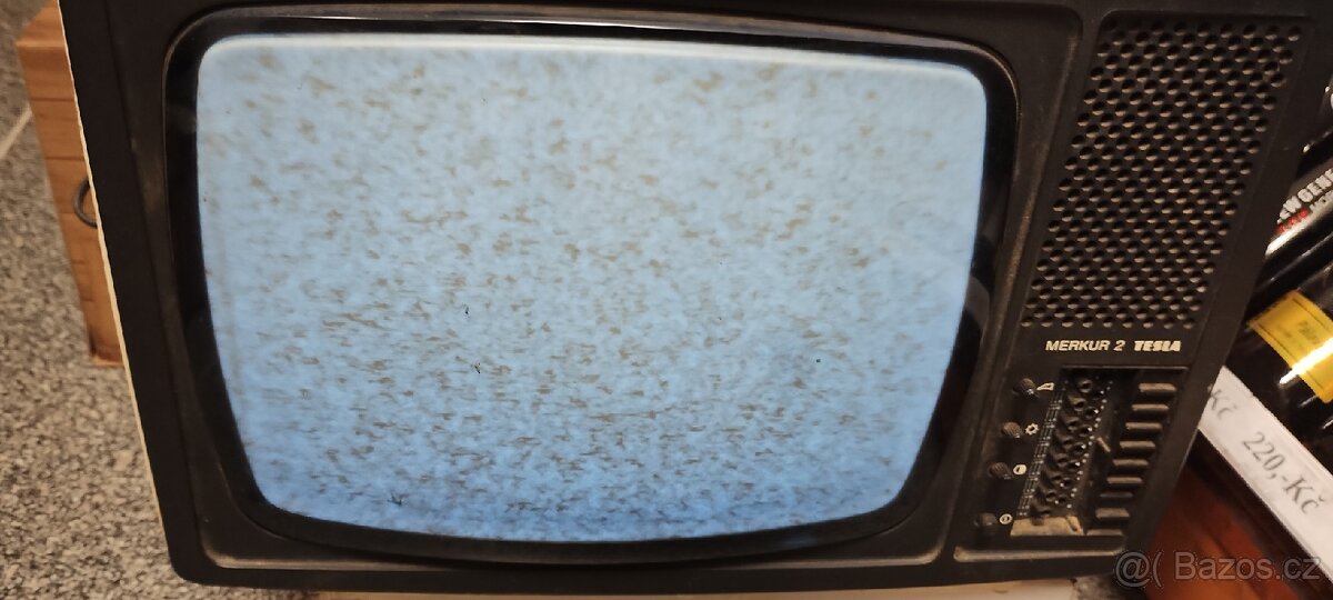 Merkur televize -stará černobílá - 4