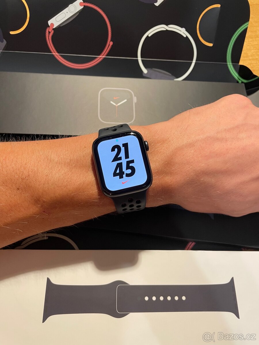 Apple Watch Nike SE 44 mm - 4