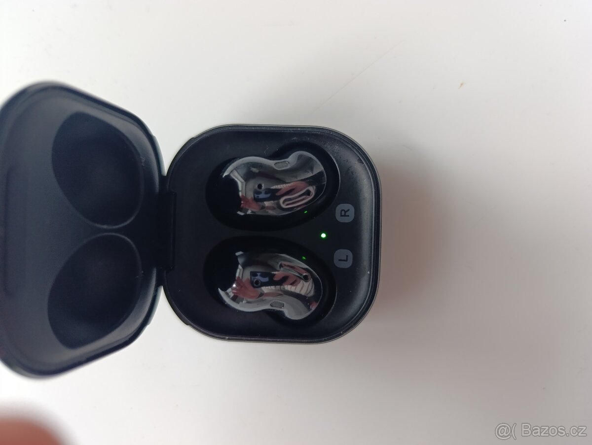 Samsung buds live - 4