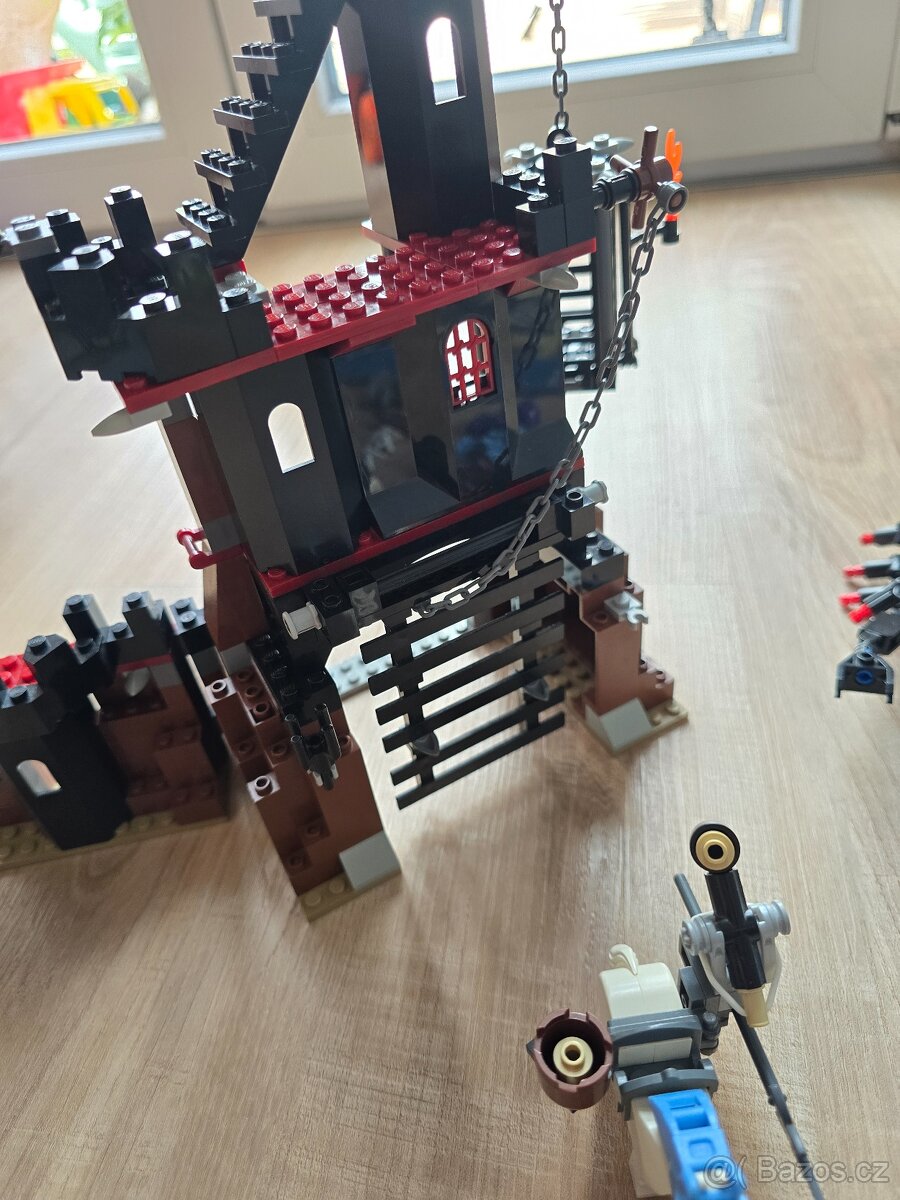 LEGO Castle 8876 Scorpion Prison Cave - 4