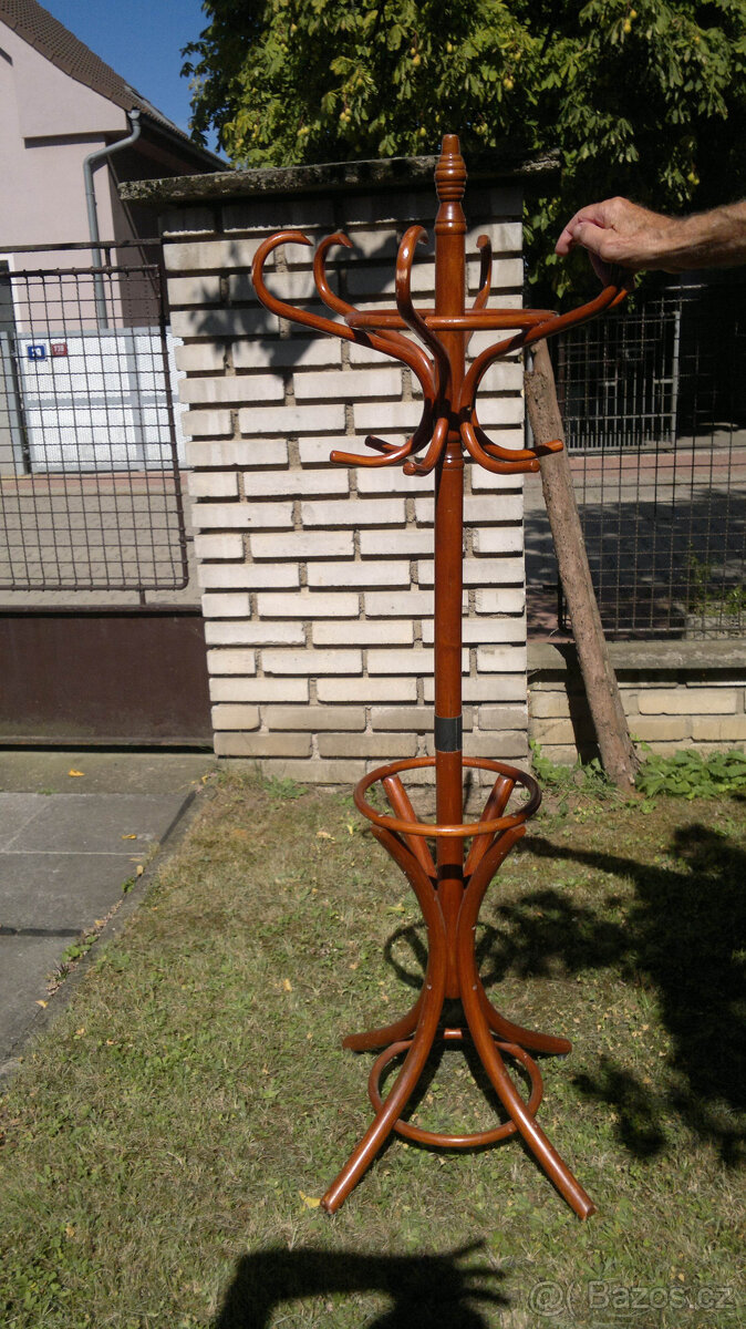 PRODÁM RETRO DŘEVĚNÝ VĚŠÁK - 4