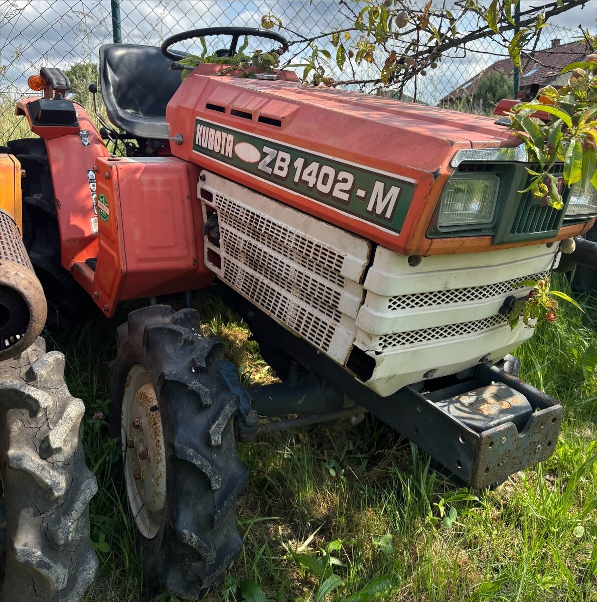 Traktor KUBOTA 4x4 - 4
